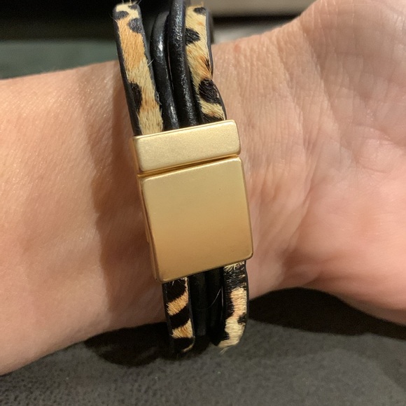 4 strand leather and cheetah print wrap bracelet with rhinestones. Like new - Picture 2 of 2